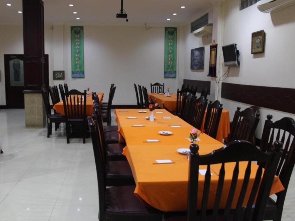 Hotel Dynasty Tarakan Exteriör bild