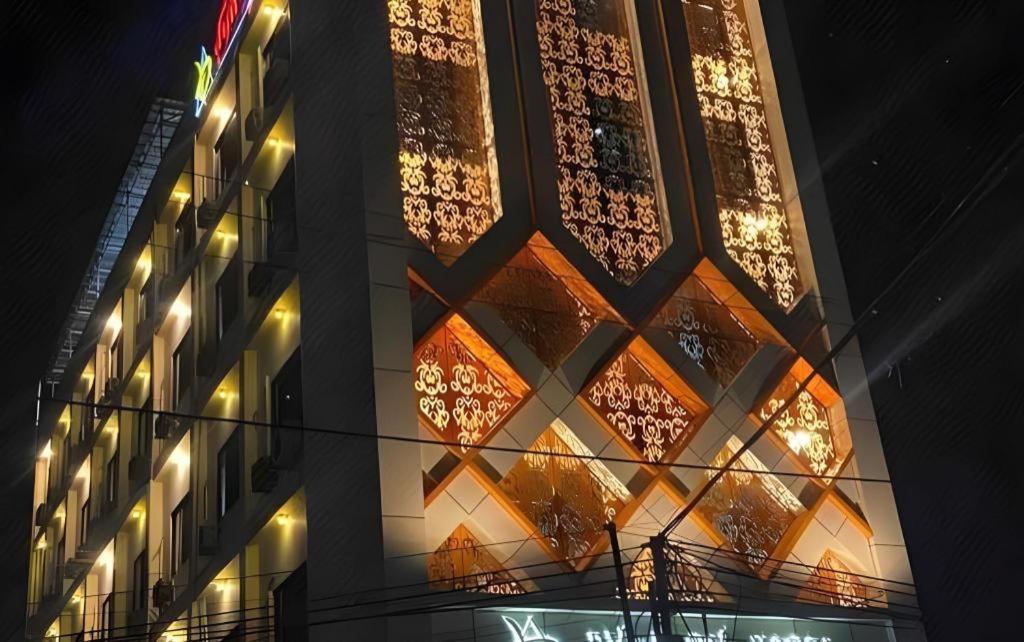 Hotel Dynasty Tarakan Exteriör bild