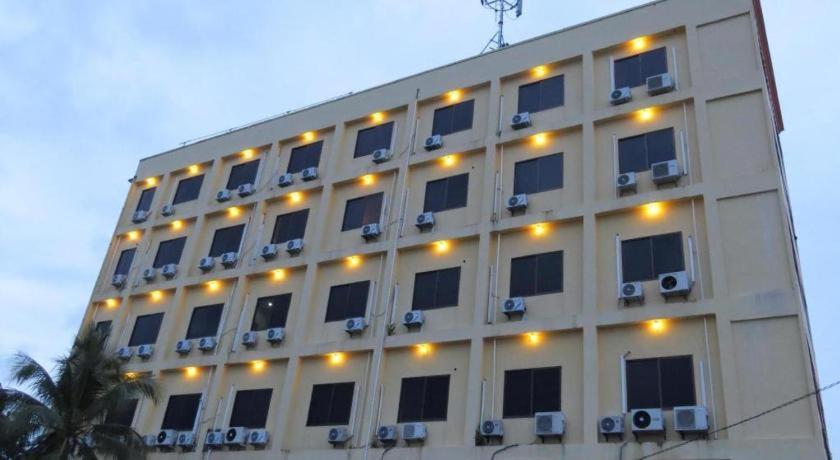 Hotel Dynasty Tarakan Exteriör bild