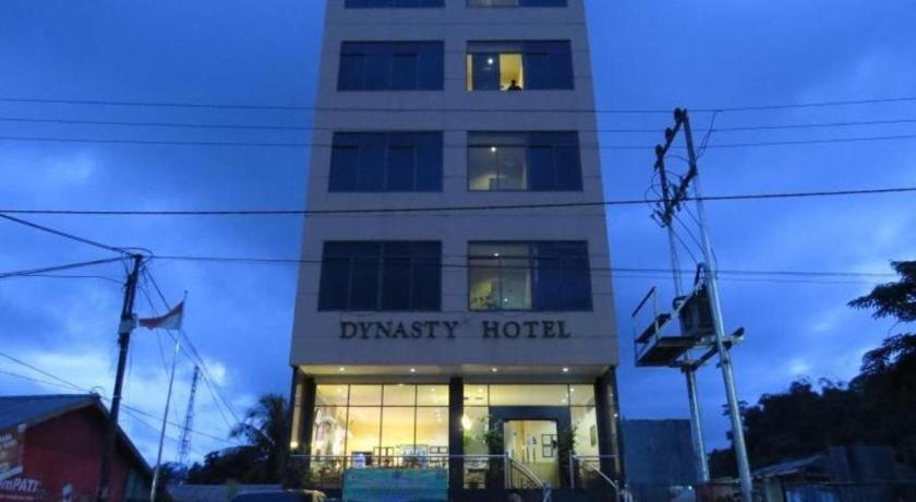 Hotel Dynasty Tarakan Exteriör bild