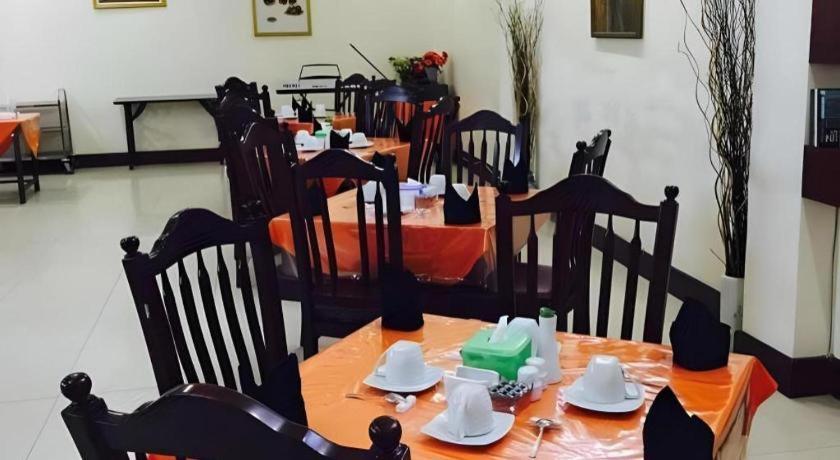 Hotel Dynasty Tarakan Exteriör bild
