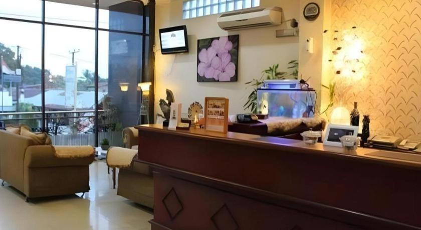 Hotel Dynasty Tarakan Exteriör bild