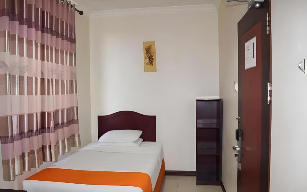 Hotel Dynasty Tarakan Exteriör bild